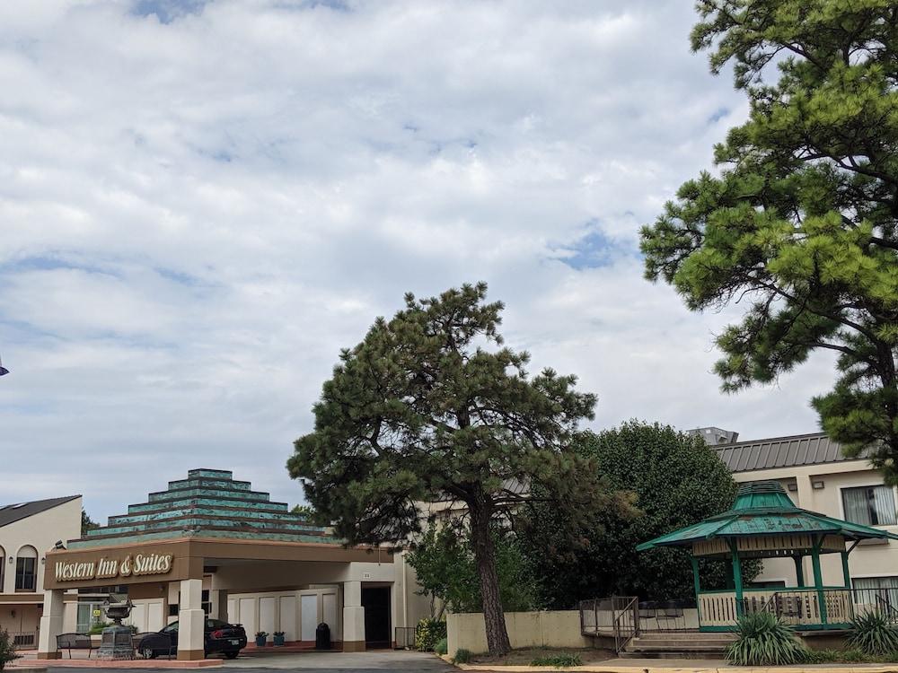 Western Inn And Suites Enid Екстериор снимка