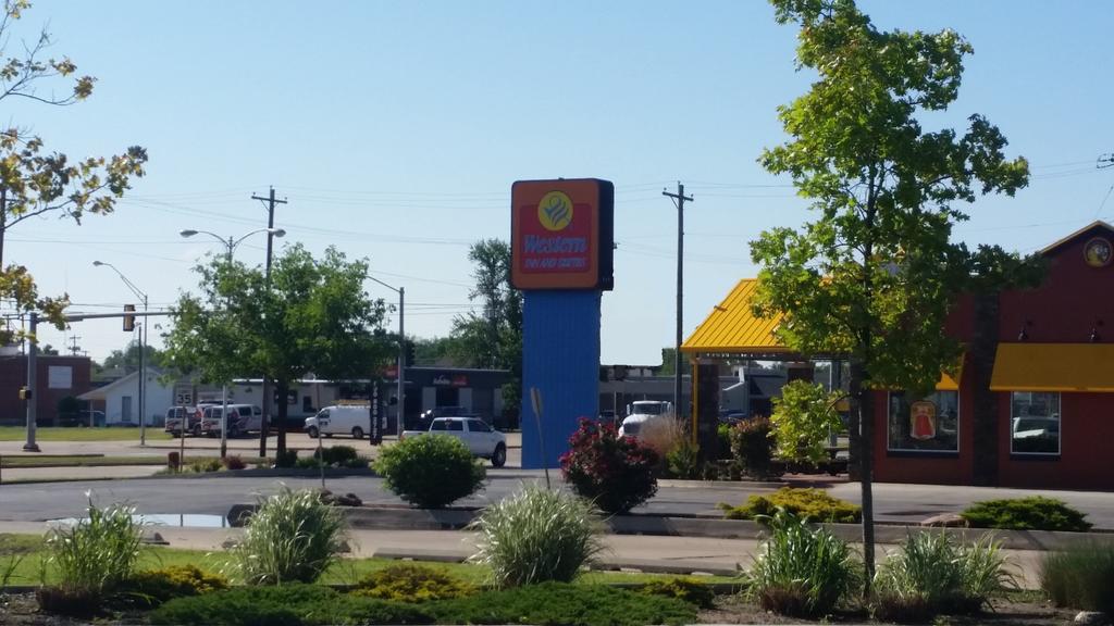 Western Inn And Suites Enid Екстериор снимка