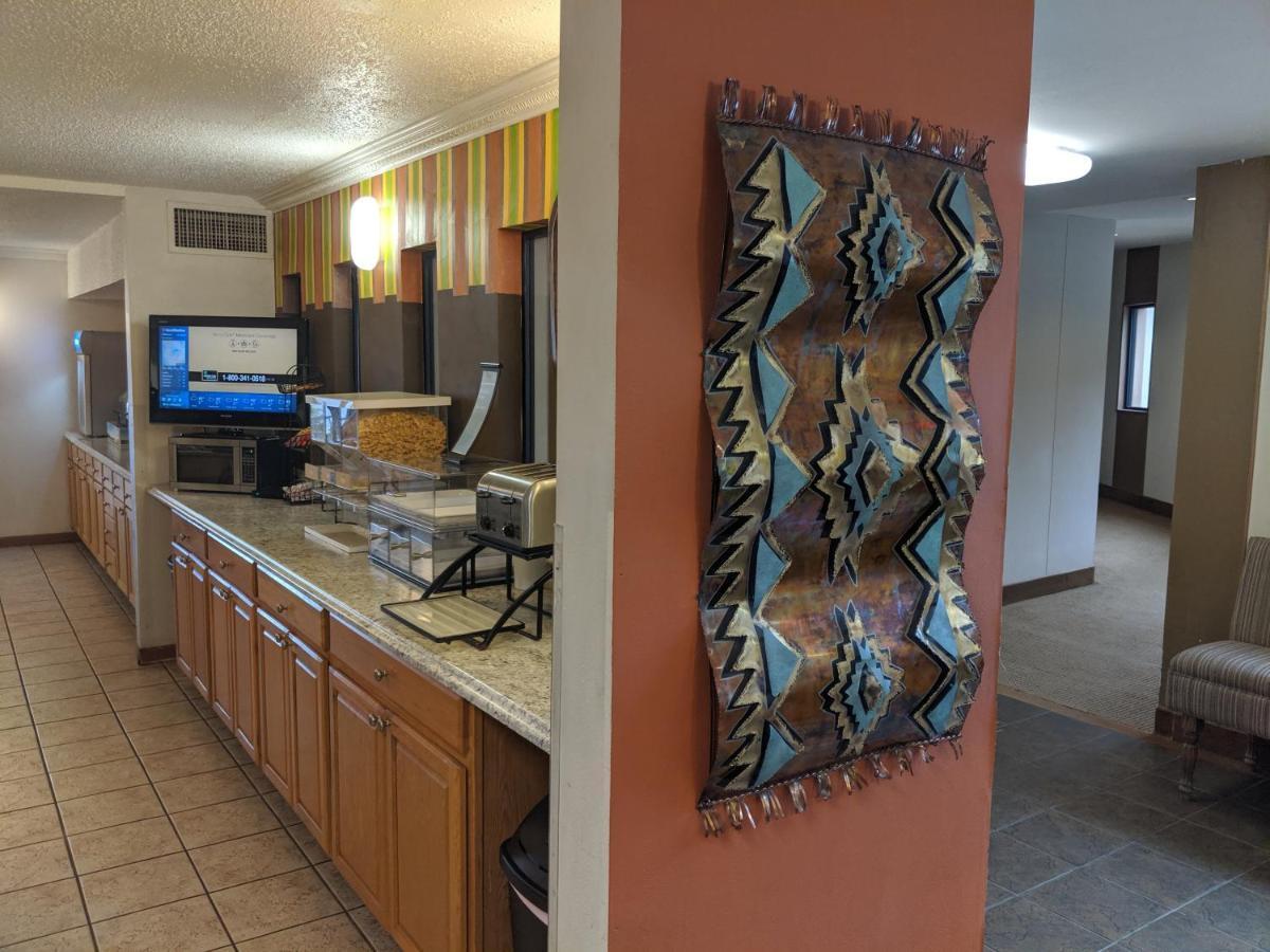 Western Inn And Suites Enid Екстериор снимка